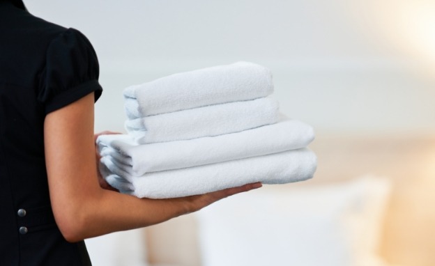 frische Handtücher vors Zimmer